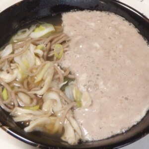 冷凍のオクラ(冷凍でなくても)を使ってねばトロ蕎麦